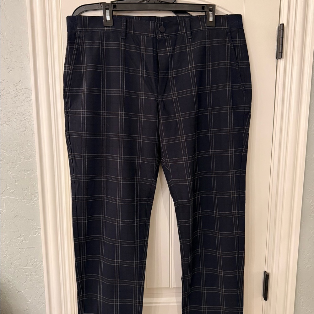 ZARA Men's Navy and Gray Check Plaid Dress Pants